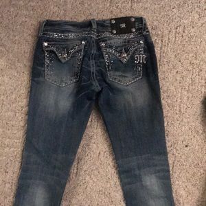 Selling these jeans, worn a few times.